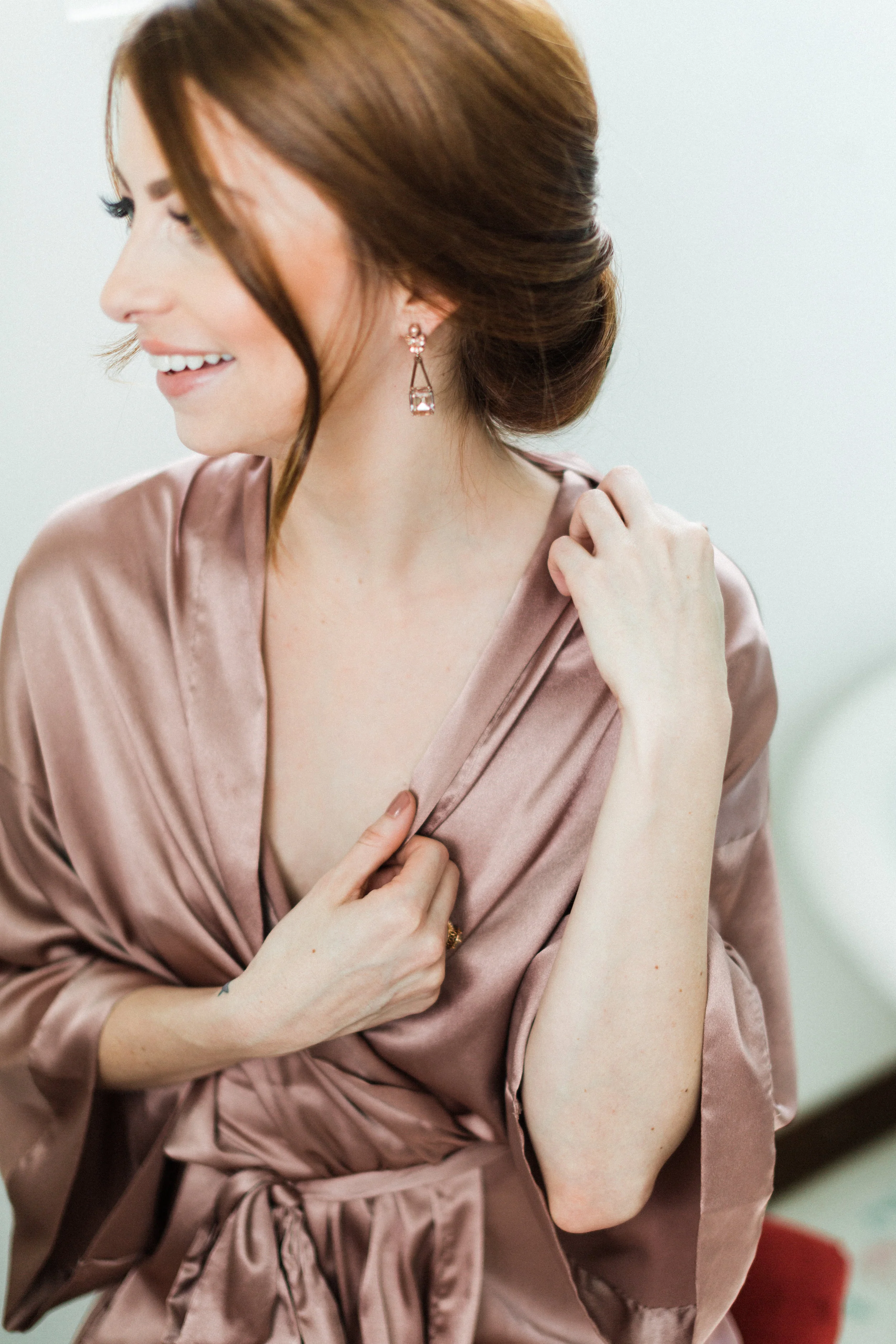 orlando florida wedding photography bride getting ready in robe