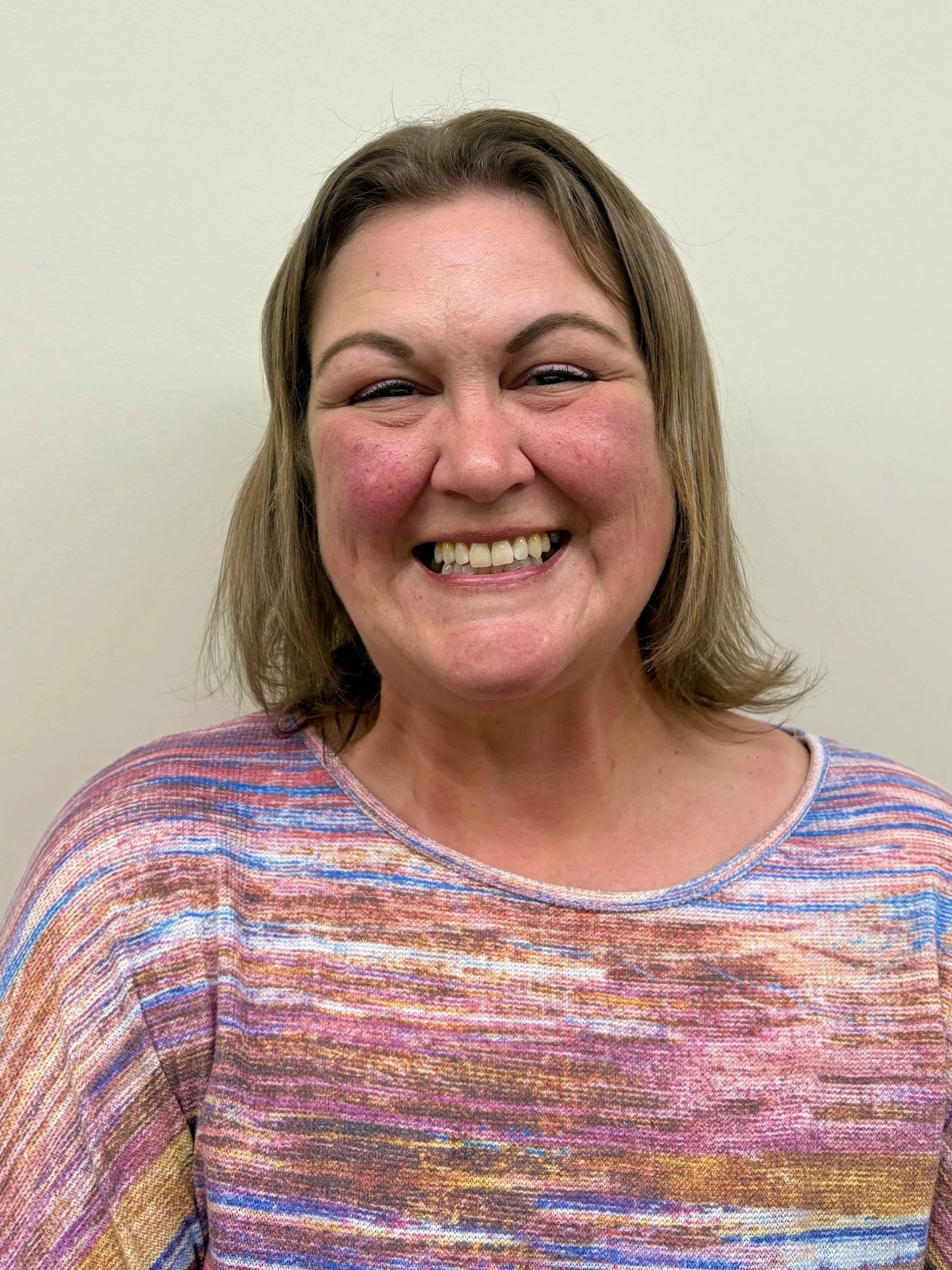 Jennifer Lowther, Paraprofessional