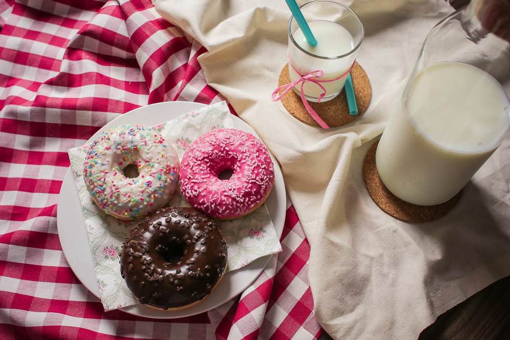 food-donuts-and-milk.jpg
