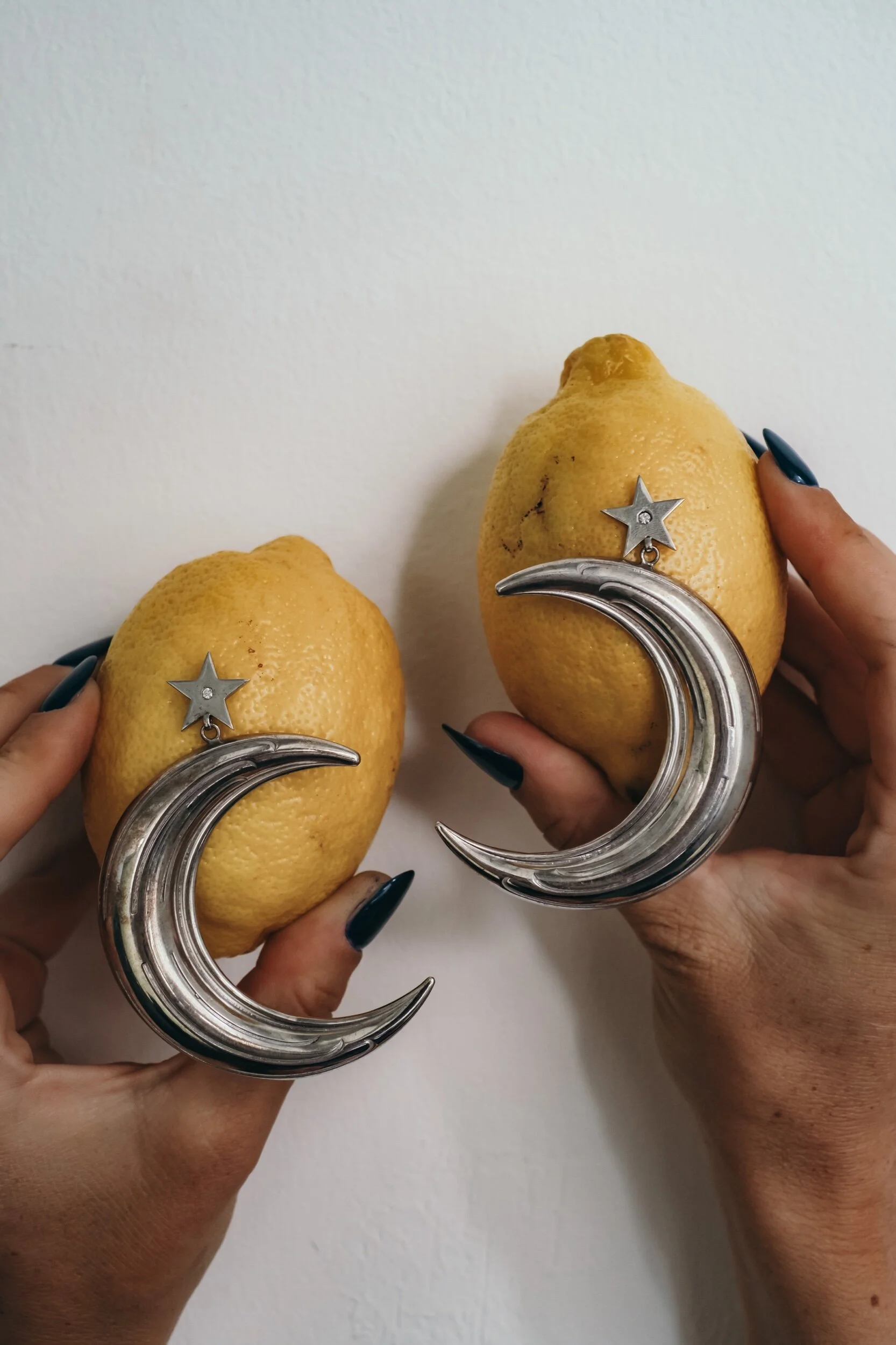 6FC0240A-B74B-4CA4-B243-CF6DE2D80D8F