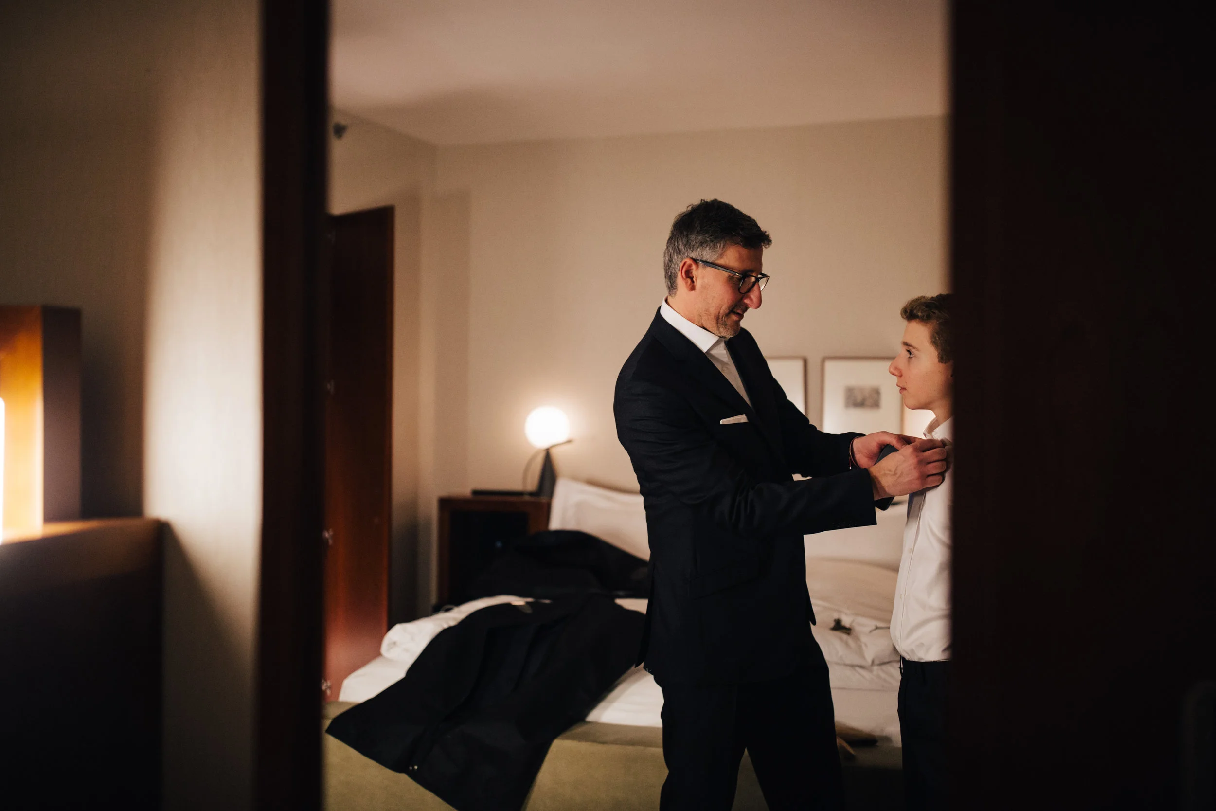 FrydlingRuvenGettingReady-53.jpg