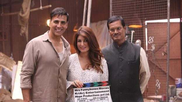 Akshay Kumar, Twinkle Khanna and Arunachalam Muruganantham on the set of Pad Man