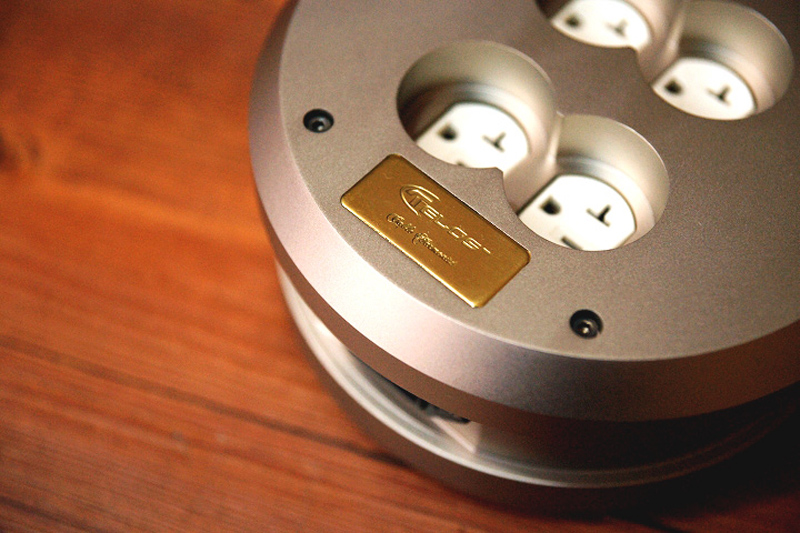 Telos Audio Design TD-04R Power Distributor