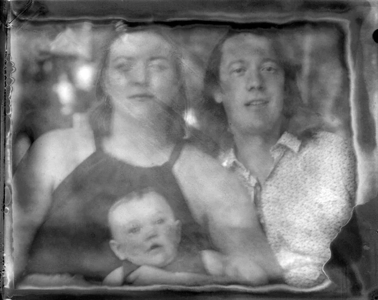 Makenna_Chris_Magnolia_BW_sized.jpg