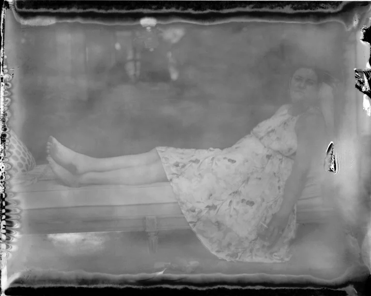 makenna_lounging_02_inverted_BW_SIZEDFinal_edited-1.jpg
