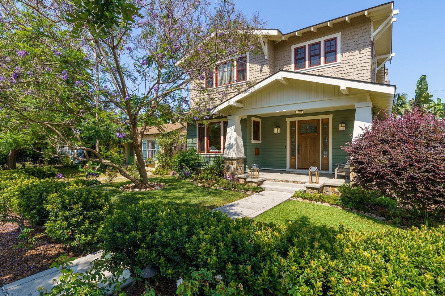 I wanted to put an offer on this home myself! Love this style exterior.