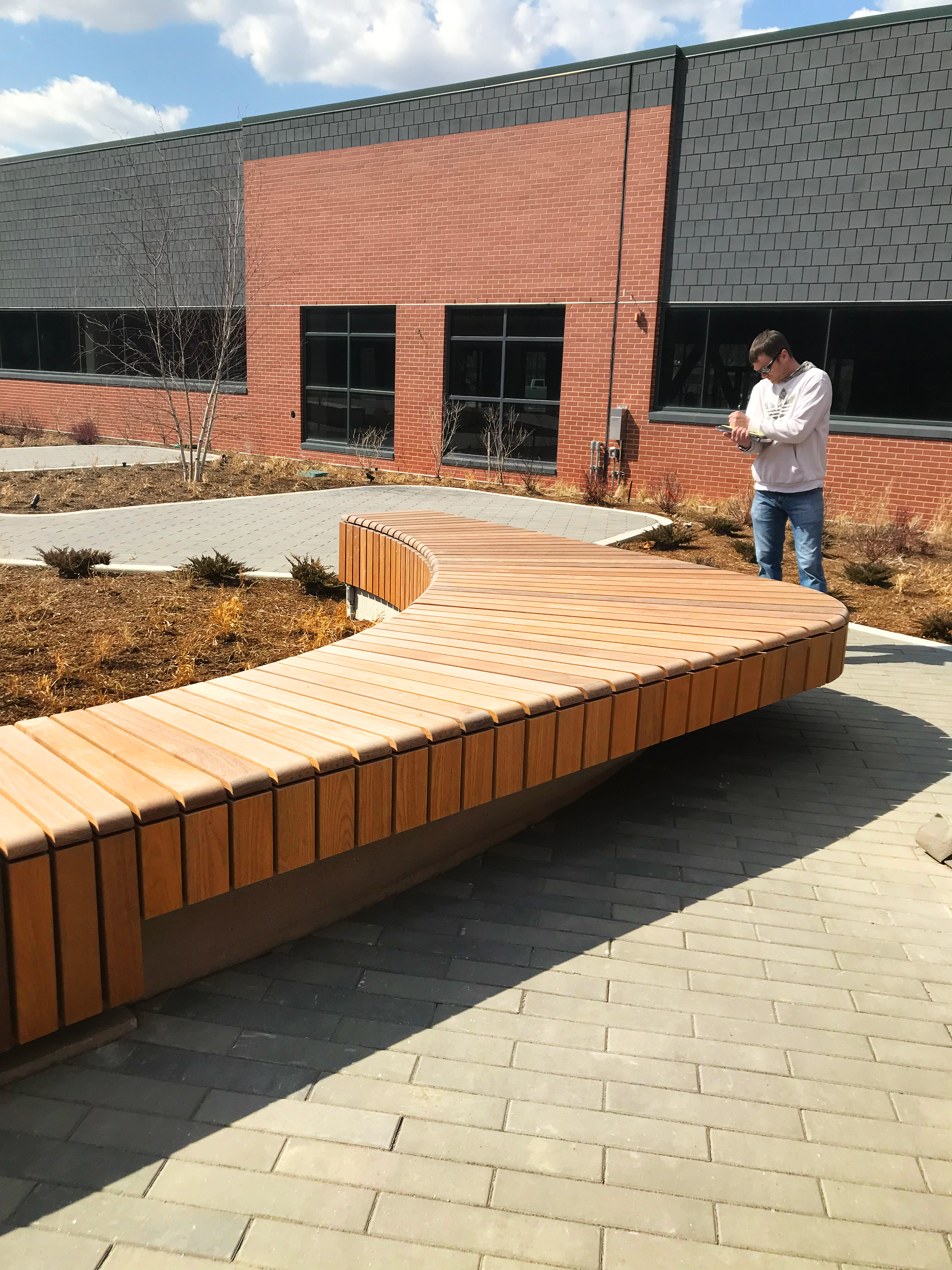 Google-Huron Custom Bench1.png