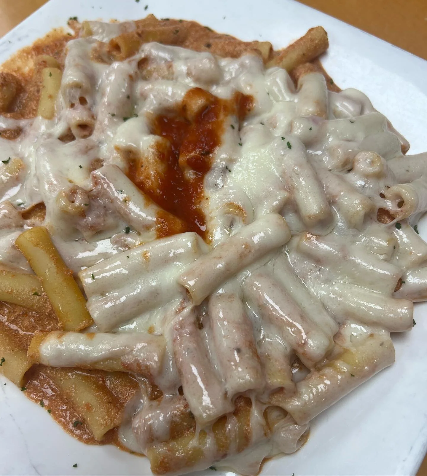 BAKED ZITI HEAVEN

#KingsPizza #KingsPizzeria #SomersetNJ #Route27 #RT27 #Italian #ItalianFood #Pasta #RU #RUPizza #Rutgers #RutgersUniversity #NewBrunswick #NJ #NJPizza