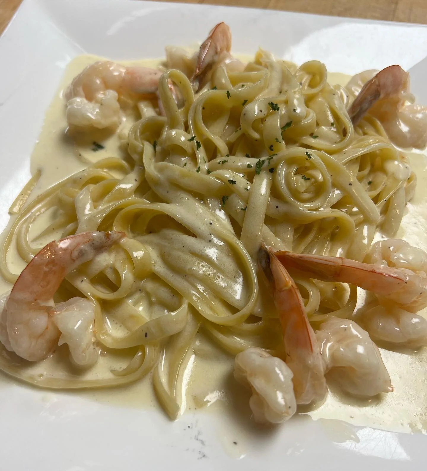 Fettuccini Alfredo With Shrimp 😬😬😬
