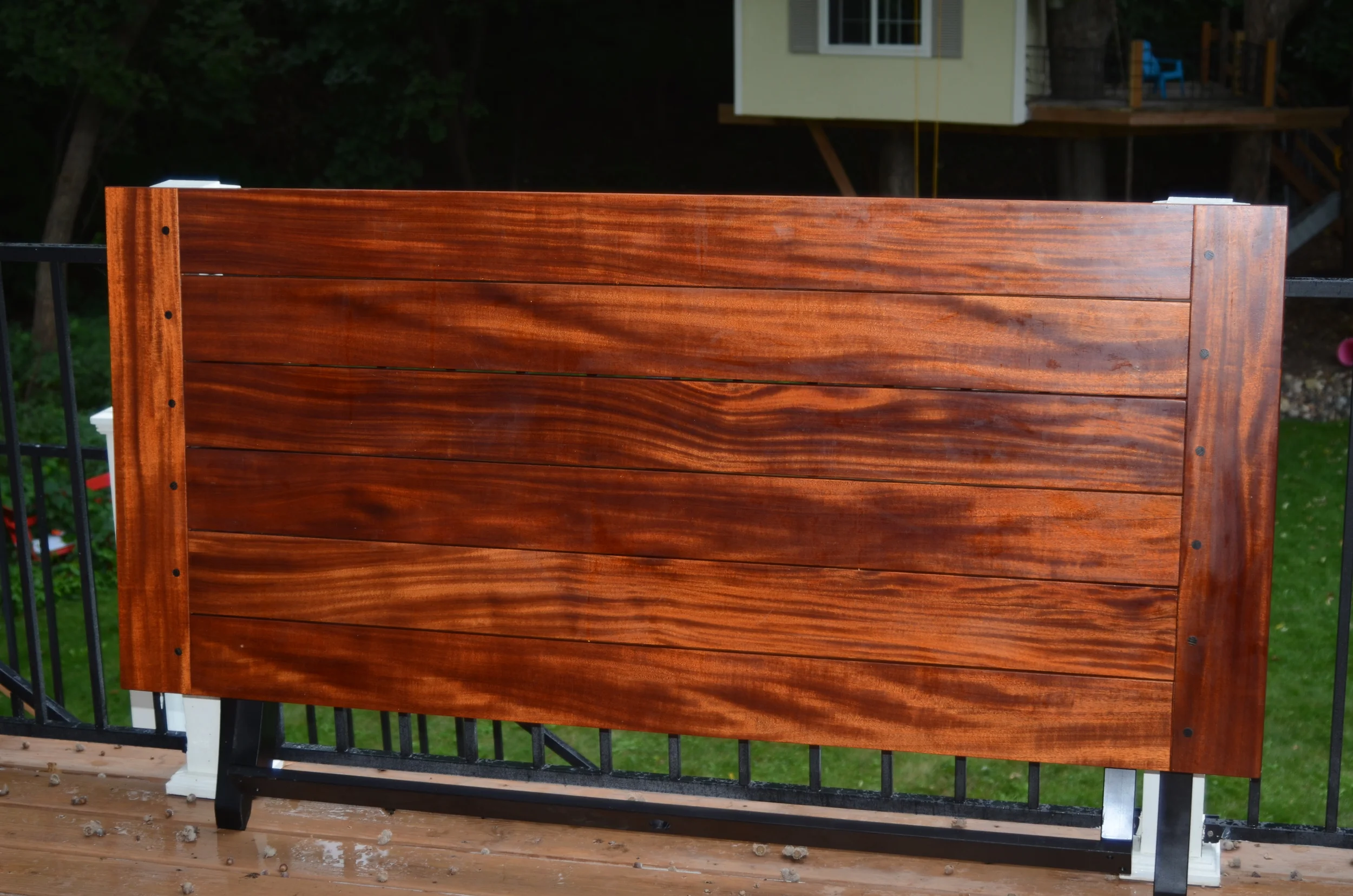 Folds flat to 7" depth for easy storage.