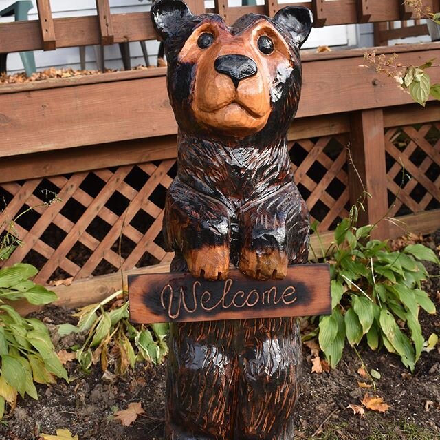 Not sure why I never posted this but I carved this little guy last fall for a friend from a cherry log. #bear #chainsaw #chainsawcarving #wood #woodsxulpture #sculpture #art