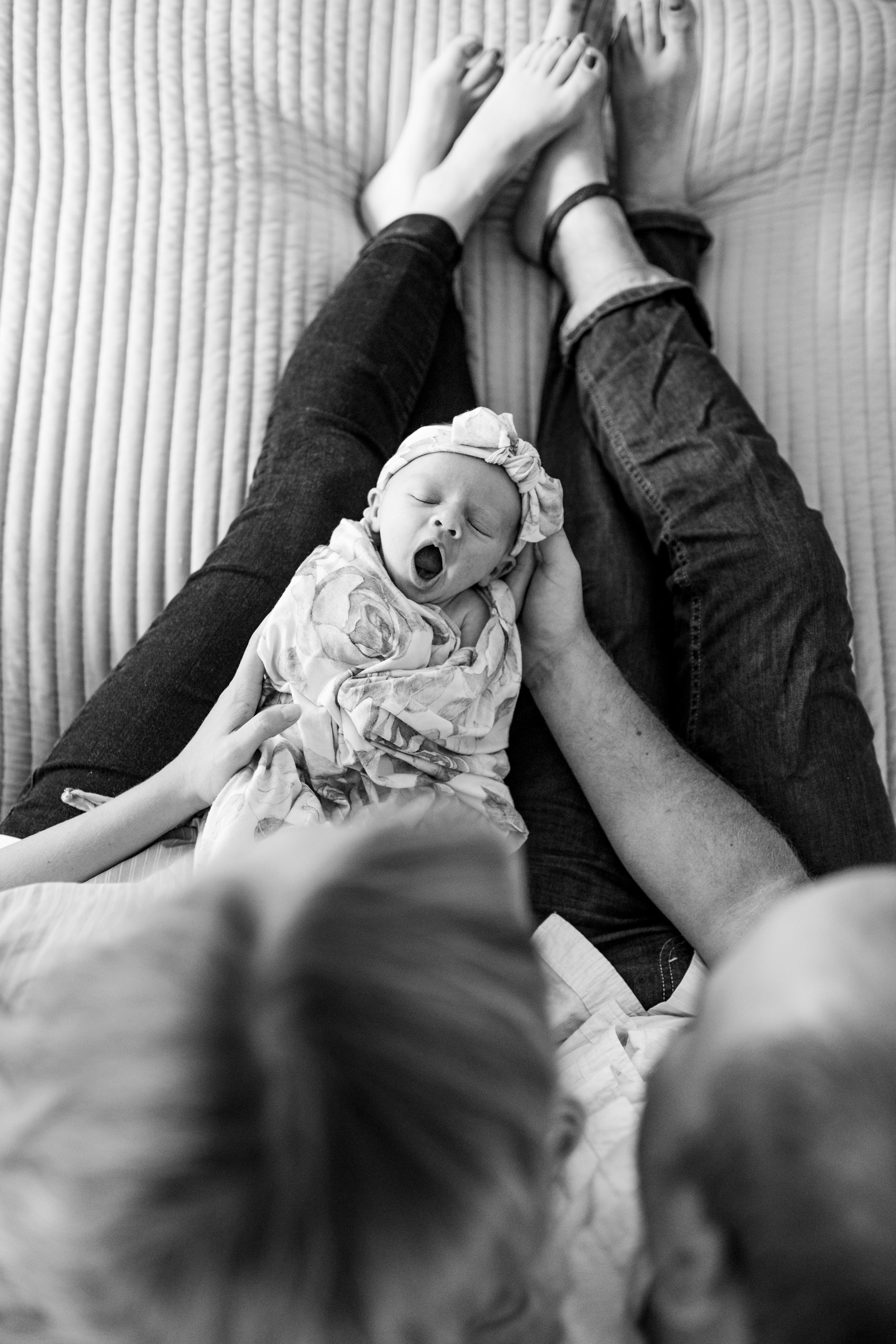 lifestyle newborn photography-9.jpg