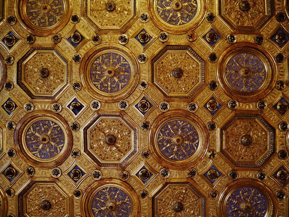 Fig. 10 Ceiling of Isabella’s studiolo in the Ducal Palace, Mantua. Image: Wikimedia commons/Zairon (CC-BY-SA 4.0) .