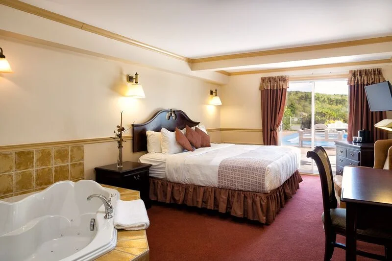 Deluxe Bedroom