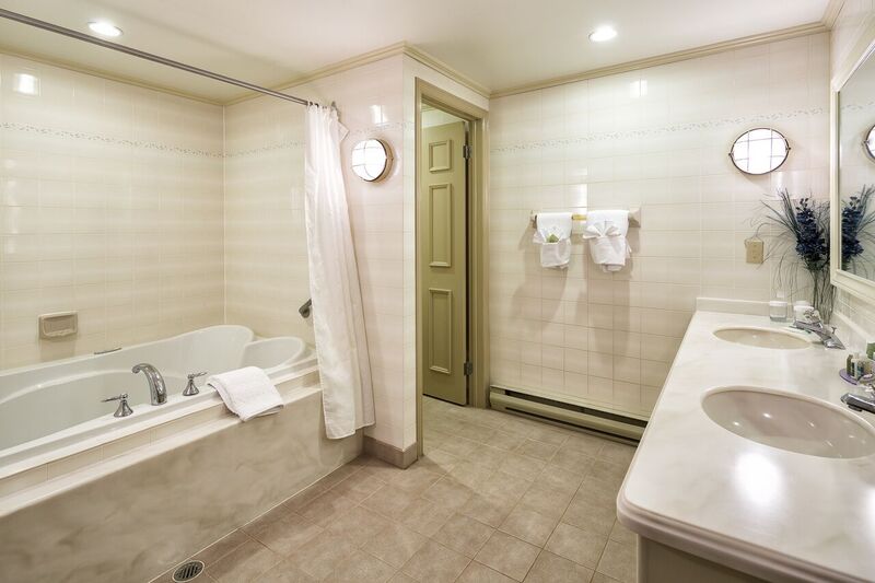 Bath Suite 302