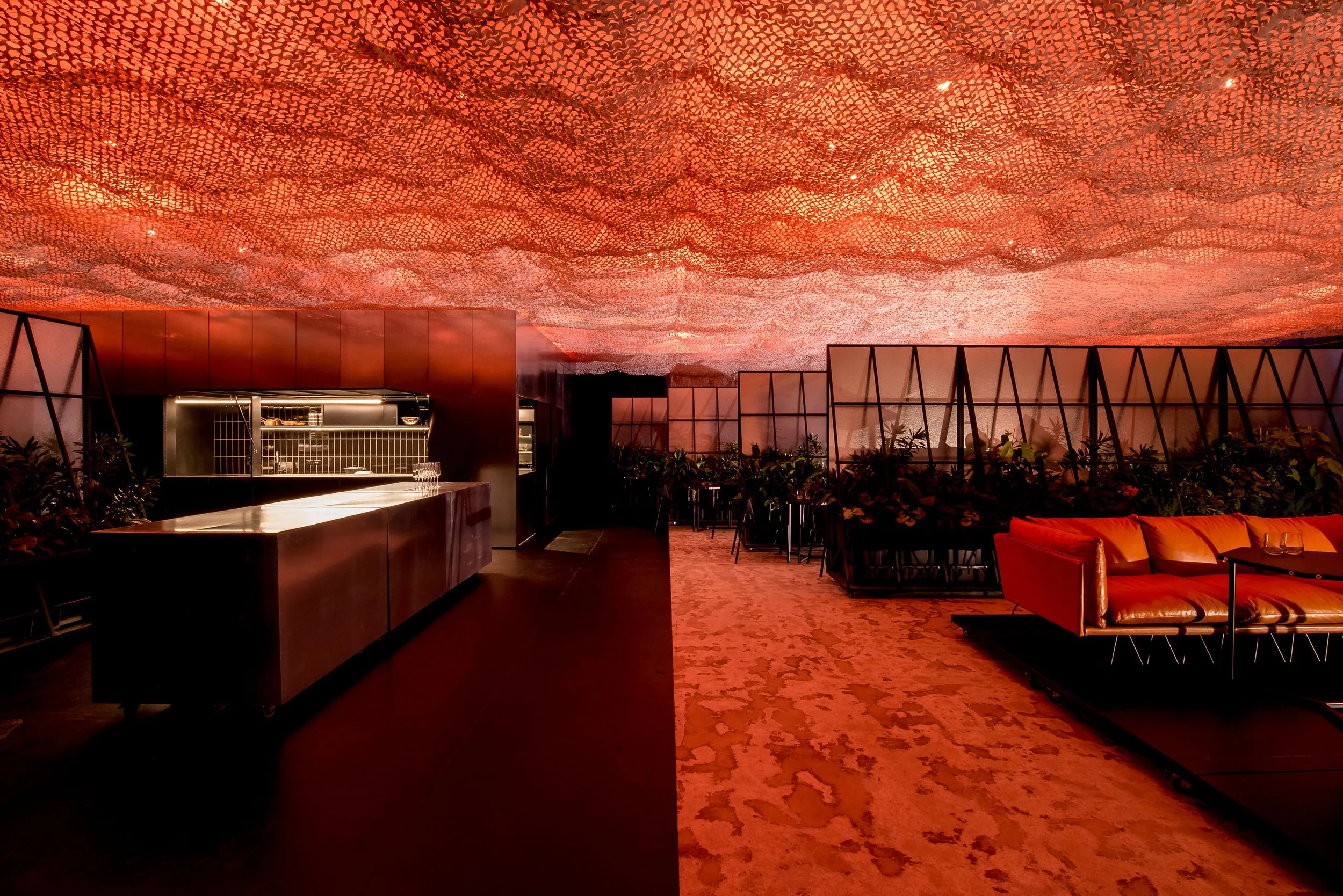 Space & Time Russell & George Bar 03.jpg