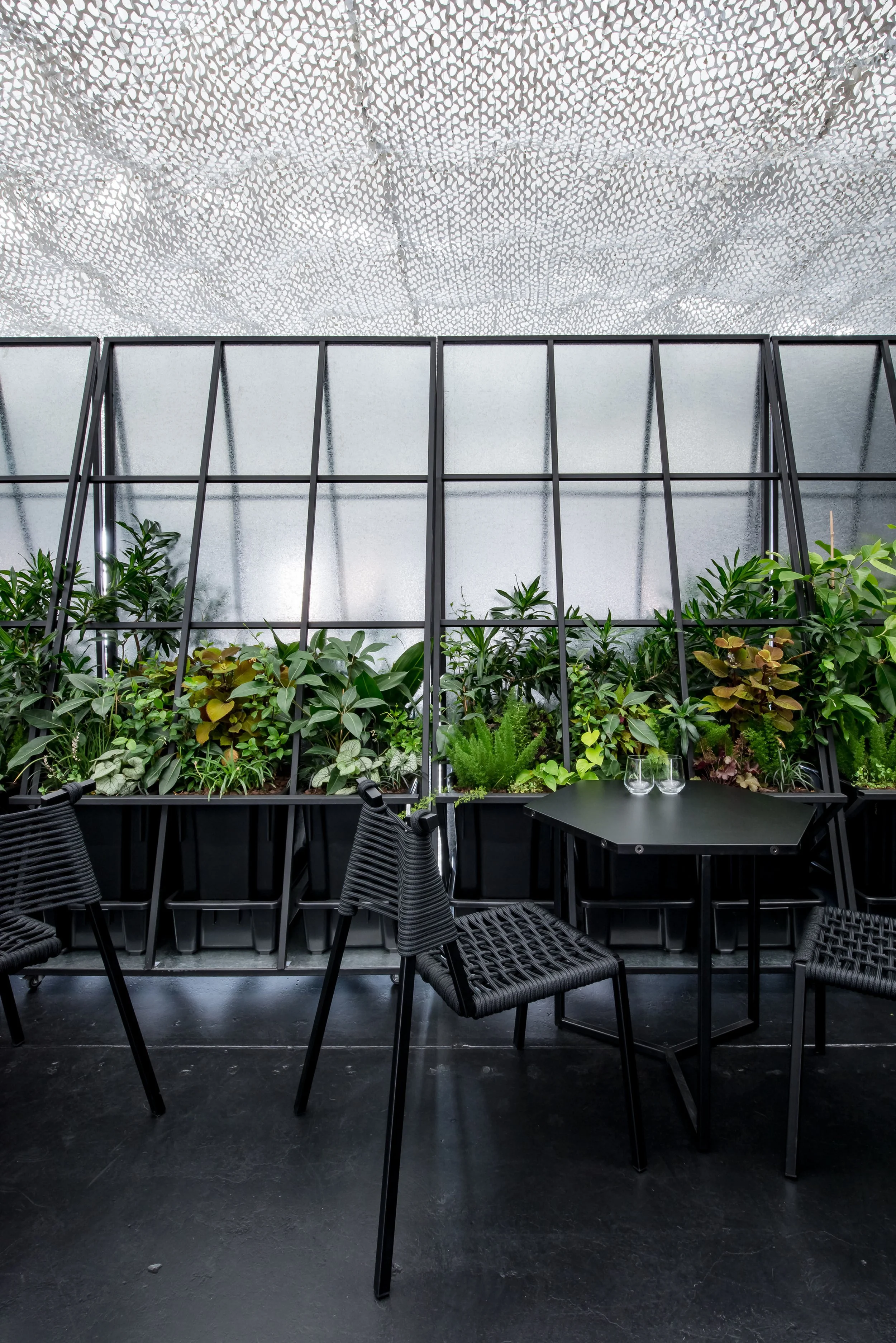 Space & Time Russell & George Cafe 06.jpg