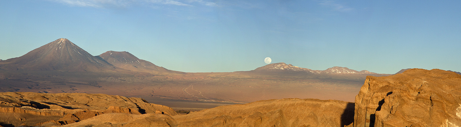 Valle de la Luna Puesta del Sol.jpg