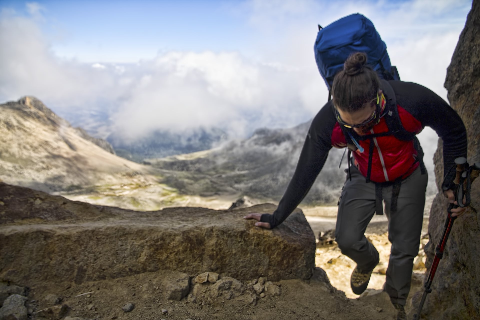 Small spaces and low light test my ability to adapt quickly to my stand-in camera body. The crux of climbing Iztaccihuatl is undoubtedly dodging rockfall from descending climbers in the chutes. Not wanting to risk a frontal encounter with volc