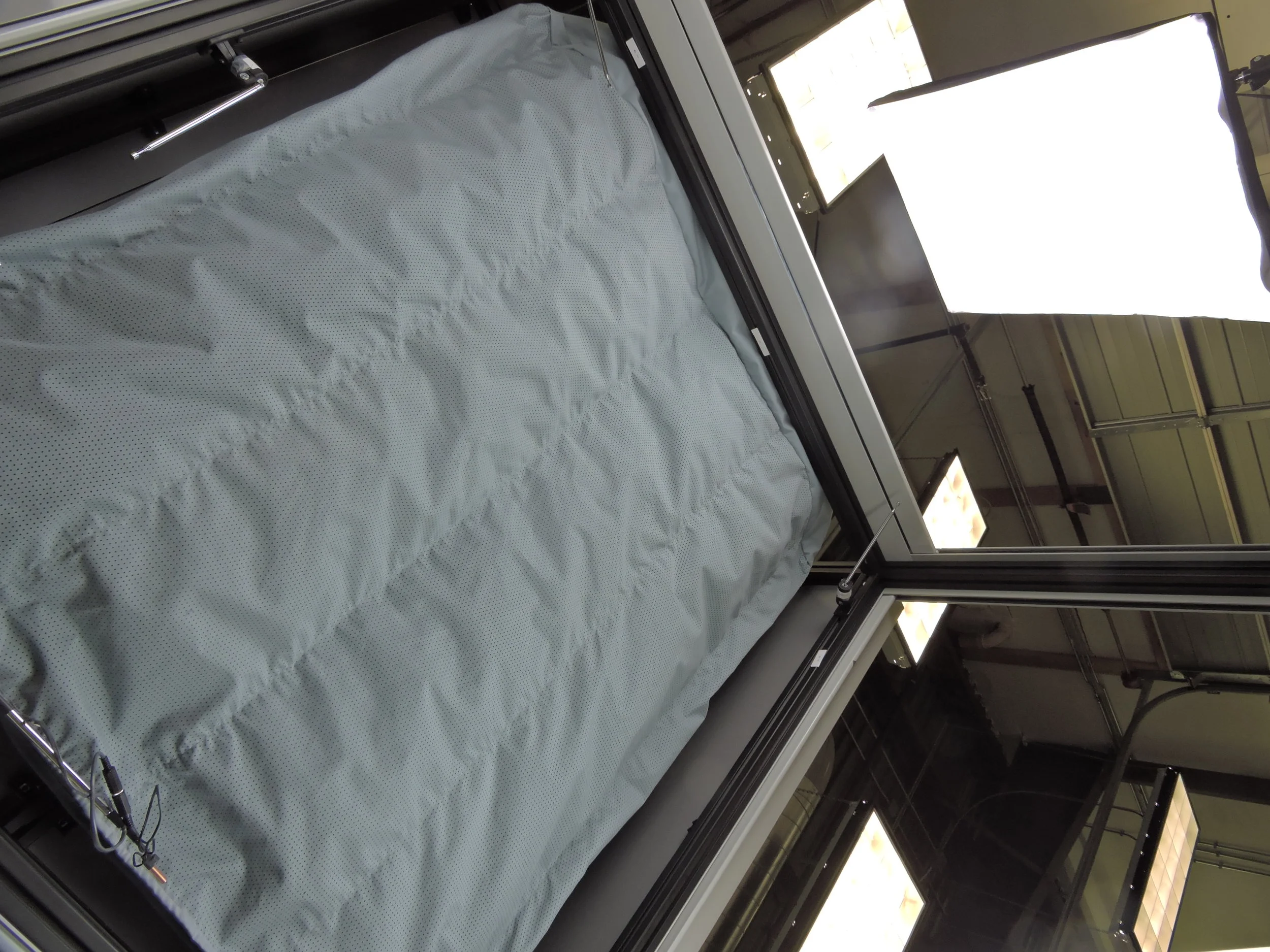 Lg enclosure mattress seen from below.