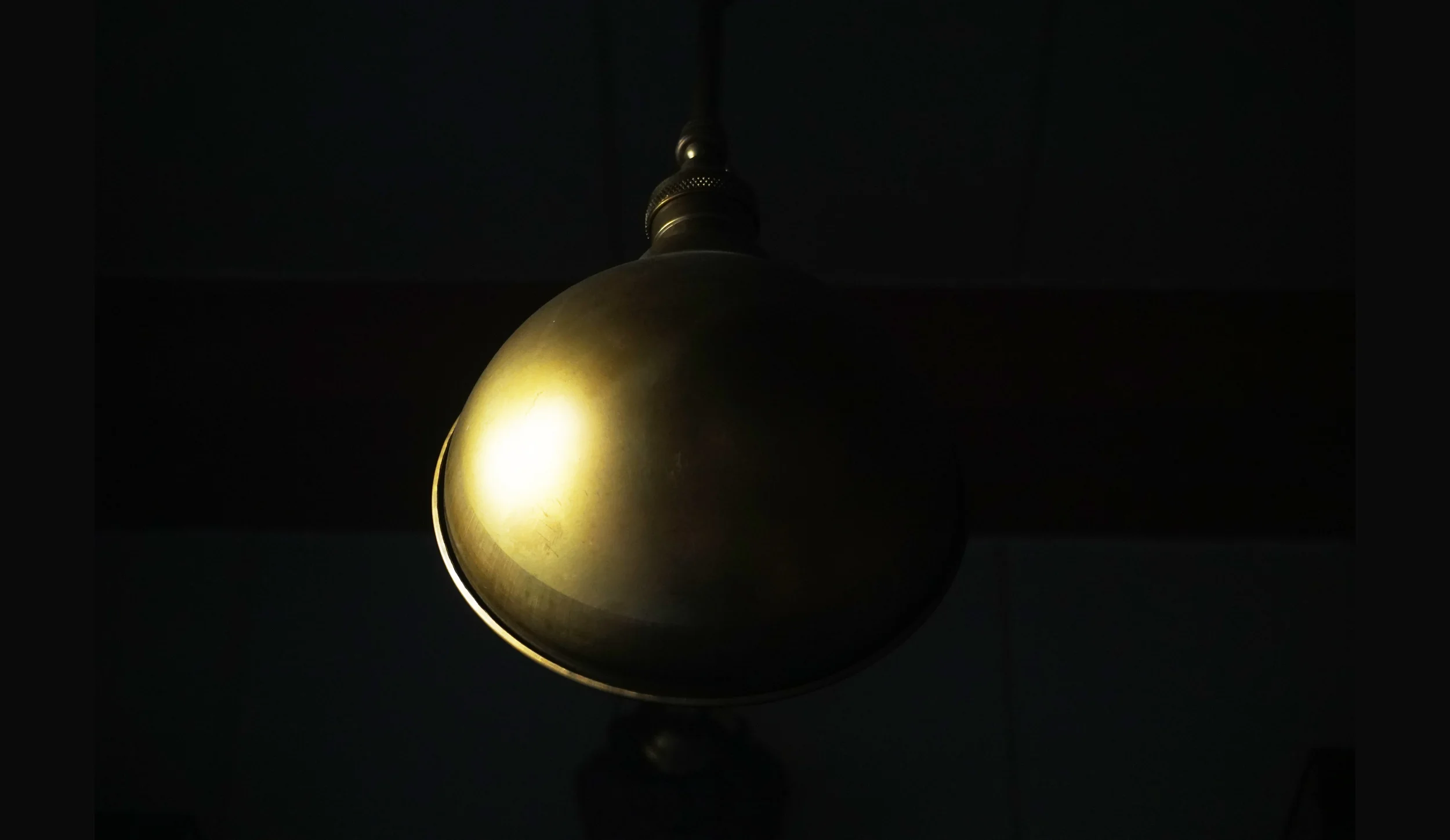 Lights bookshelves1.JPG