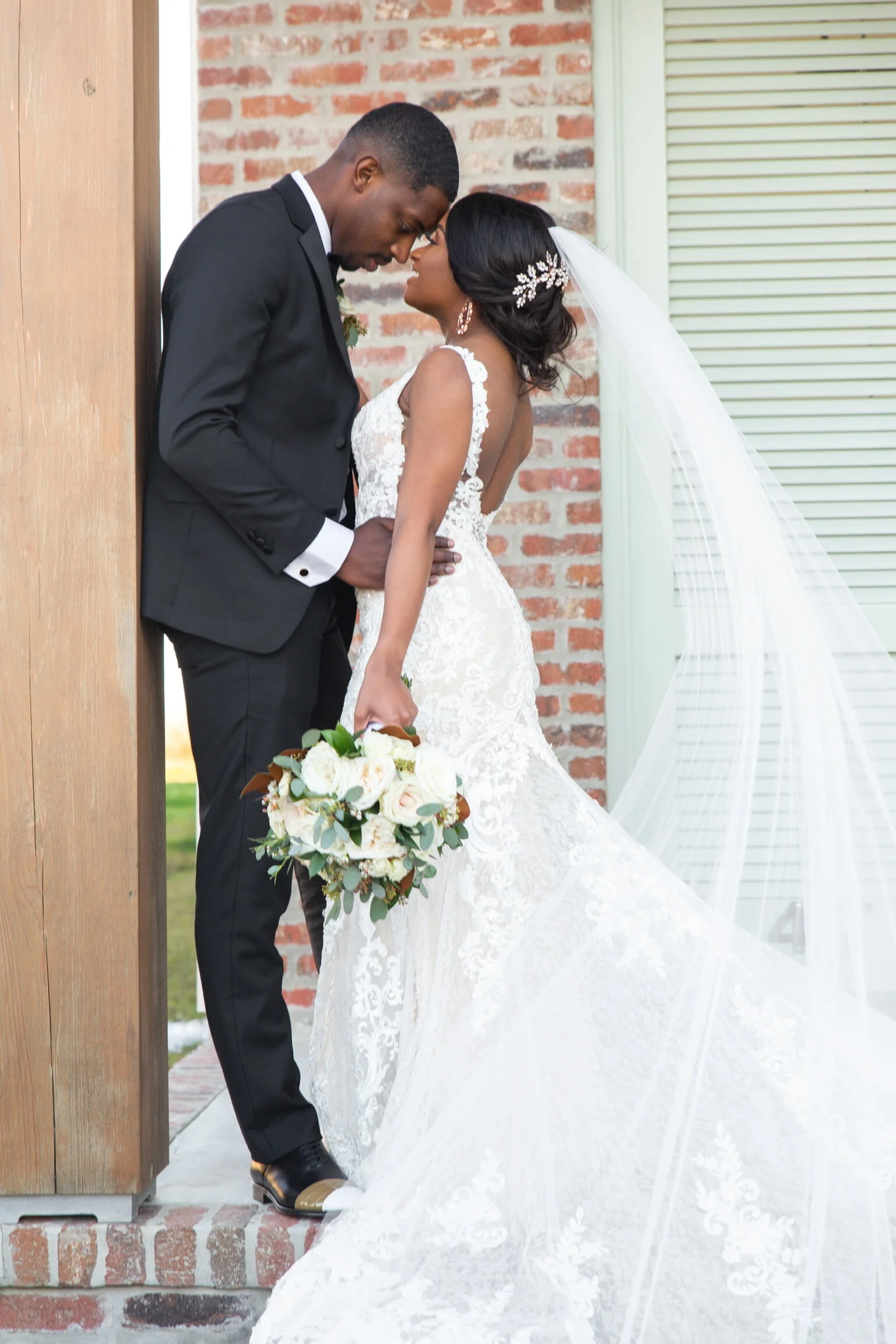 Baton Rouge New Orleans Photojournalistic documentary professional wedding photographer videographer photo booth rental for bridal engagement family portraits and elopements