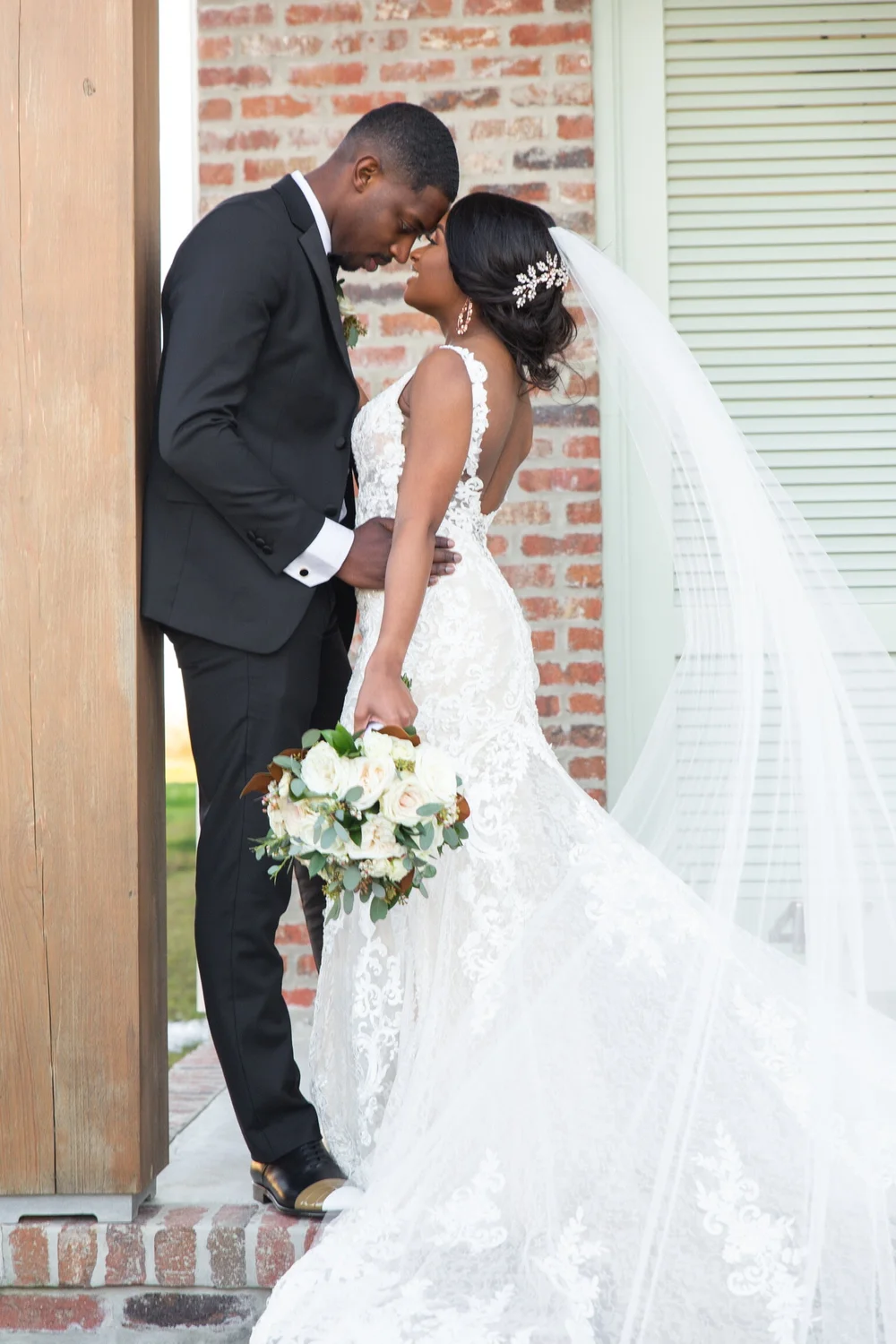 Baton Rouge New Orleans Photojournalistic documentary professional wedding photographer videographer photo booth rental for bridal engagement family portraits and elopements