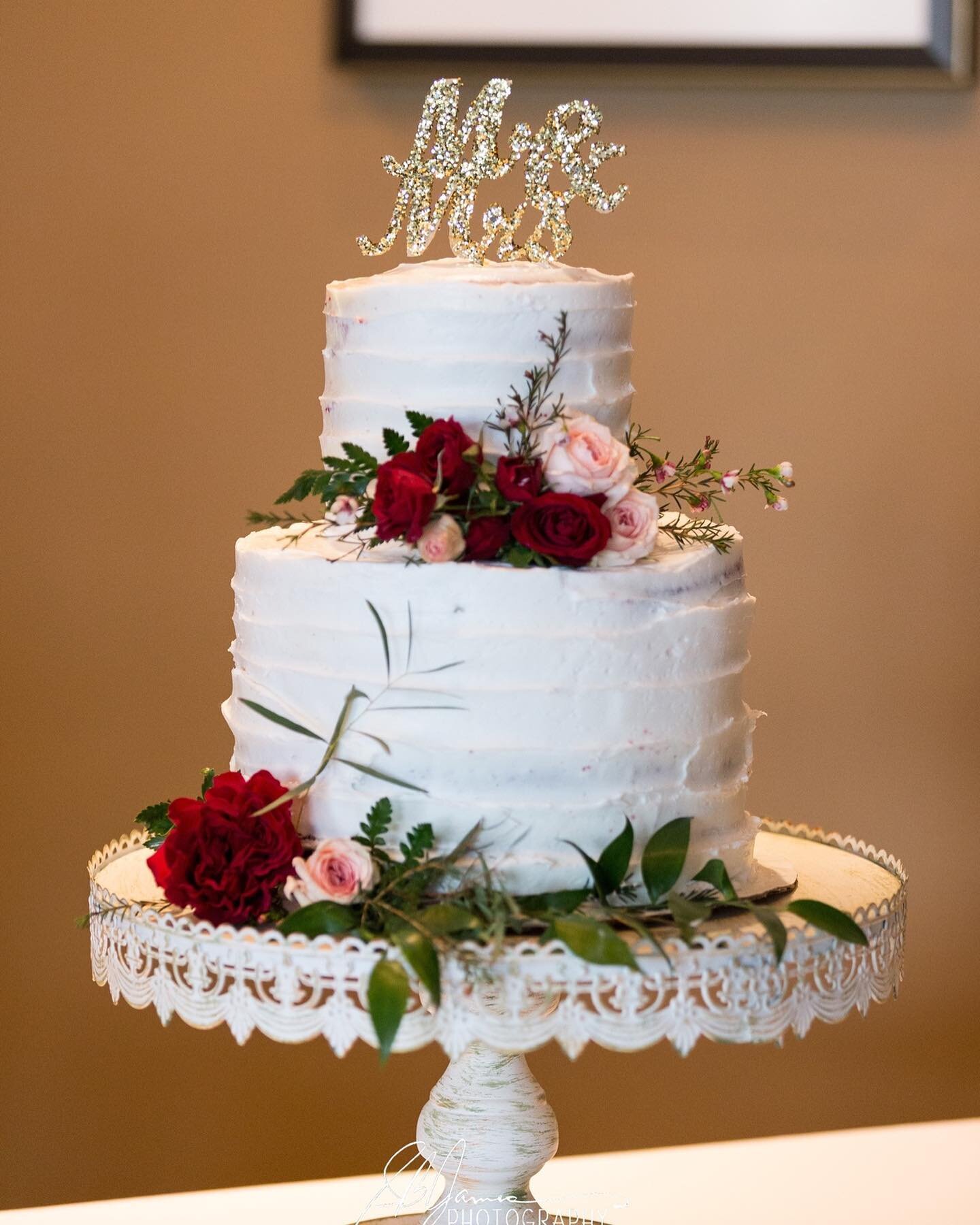 We love wedding cake!