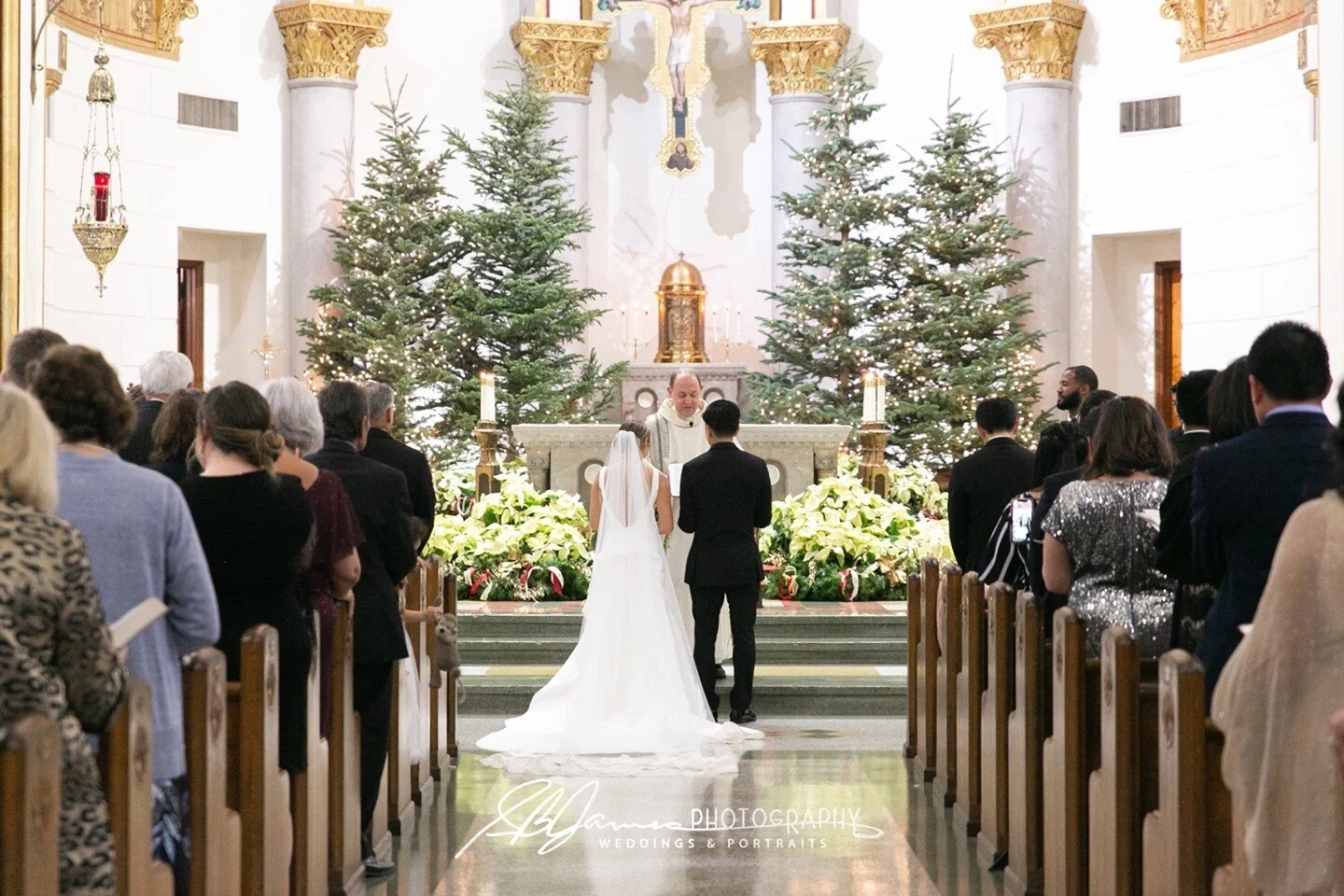 Merry Christmas to you and yours!⁠
⁠
#christmas #jesus #decemberweddings #christmasweddings #batonrougeweddings #weddingphotographer