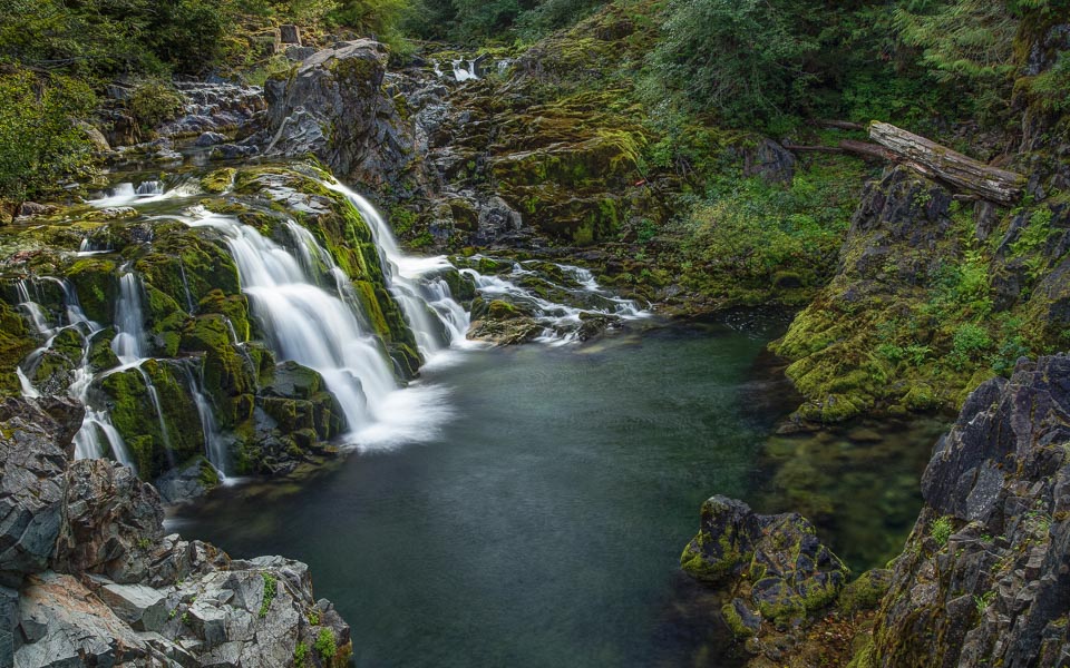 Cascada de los Ninos 