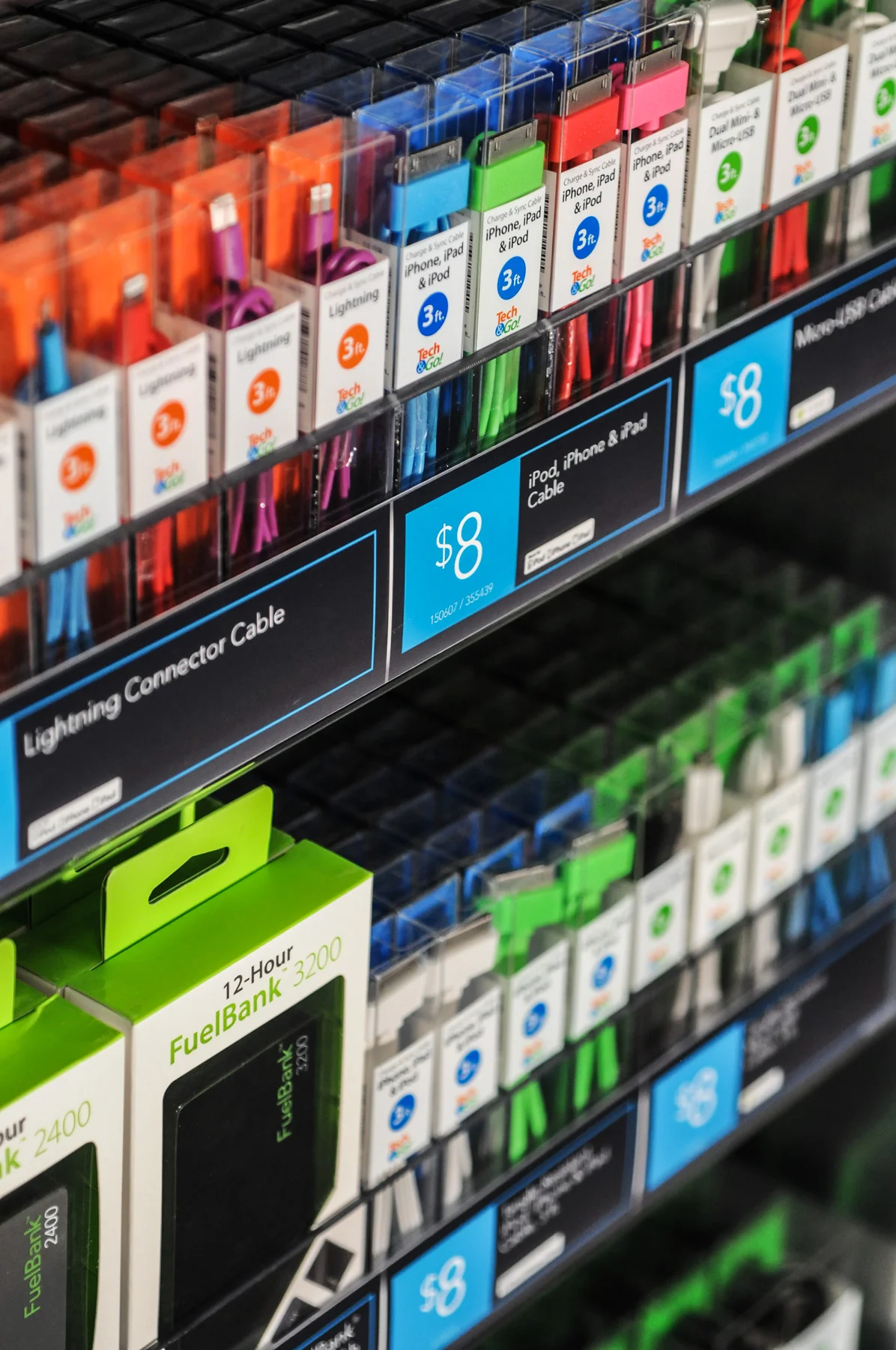 Walgreen_Flagship_Fixture_CloseUp.jpg