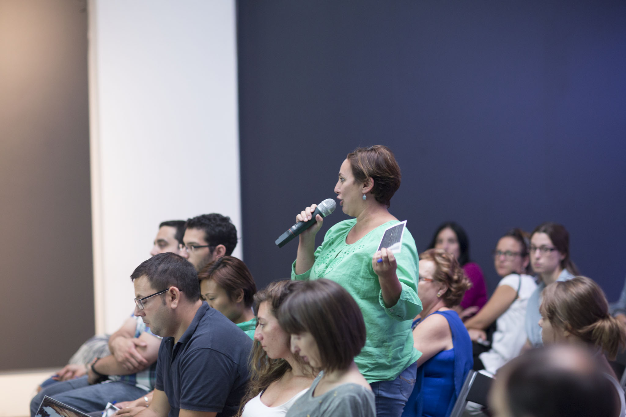 Ronda de preguntas sobre los libros de Caravanbook en la sesión de los Viernes de Efti.