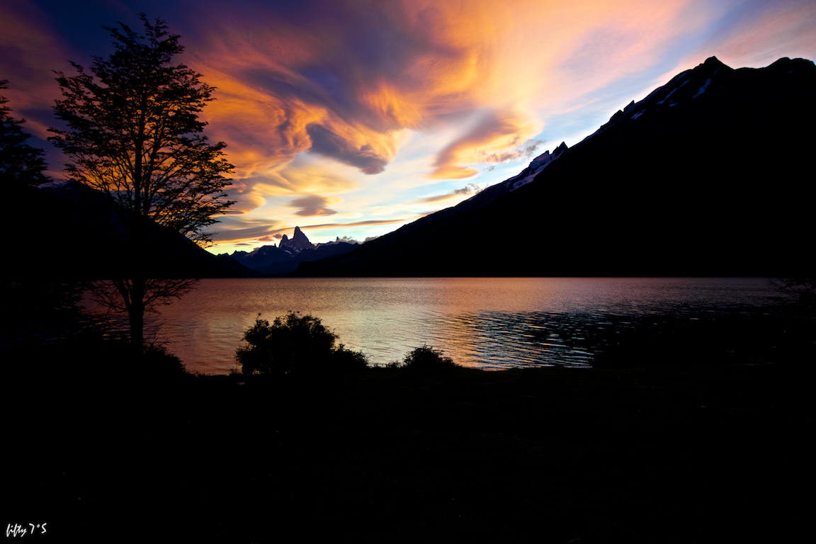 Lago Del Desierto