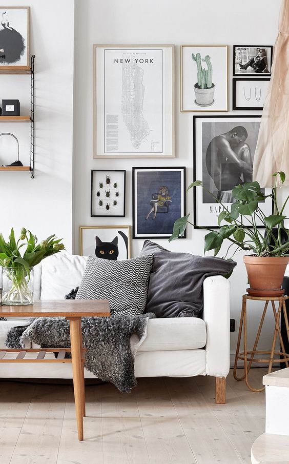 We would've loved to see a more contemporary pot, but the overall setting scream cozy.