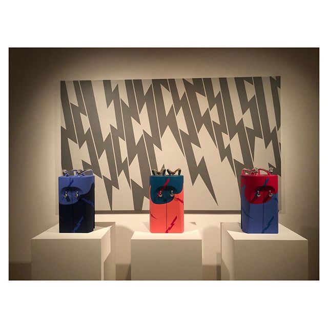 Noritaka Tatehana, &lsquo;It&rsquo;s always the others who die&rsquo;
(本当だな)
Pola Museum Annex, Tokyo .
.
#舘鼻則孝 #ポーラミュージアムアネックス #銀座　#アート　#現代アート #noritakatatehana #art #contemporaryart #polamuseumannex #ginza #tokyo