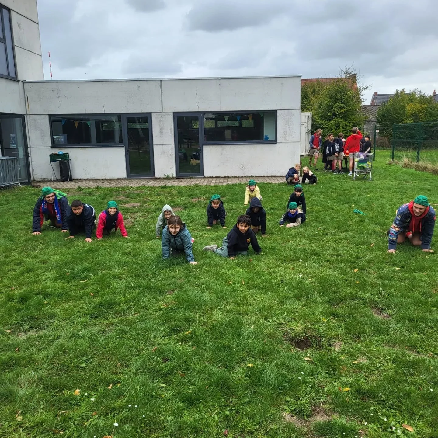 De wind hield ons vandaag niet tegen om er een knetterende zondag van te maken!

Tot volgende week!

#dagenvolchiro #chiroeine