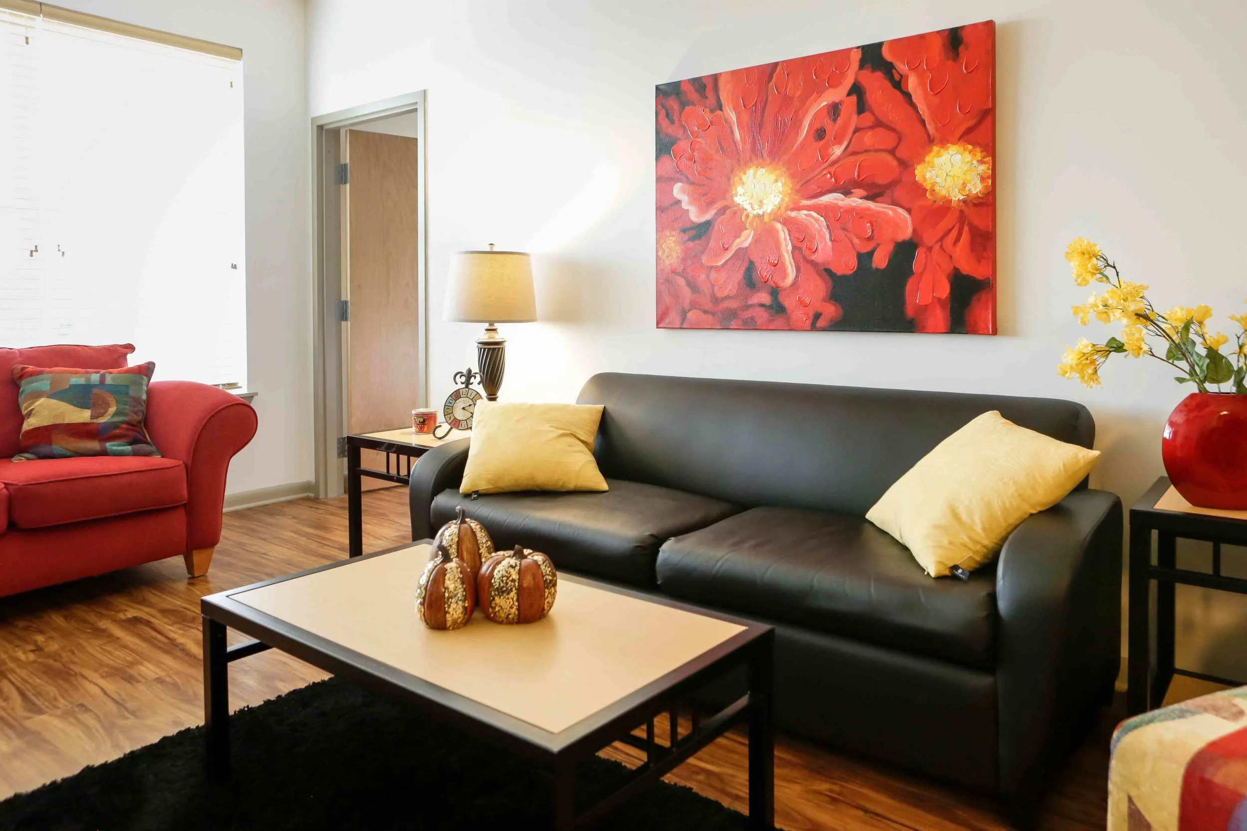 Tattnall-Square-Living-Room4.jpg