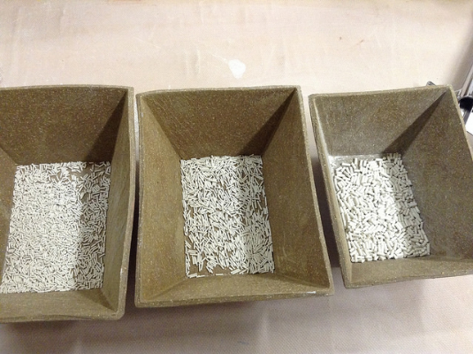 Porcelain stitches sorted by size and ready to use