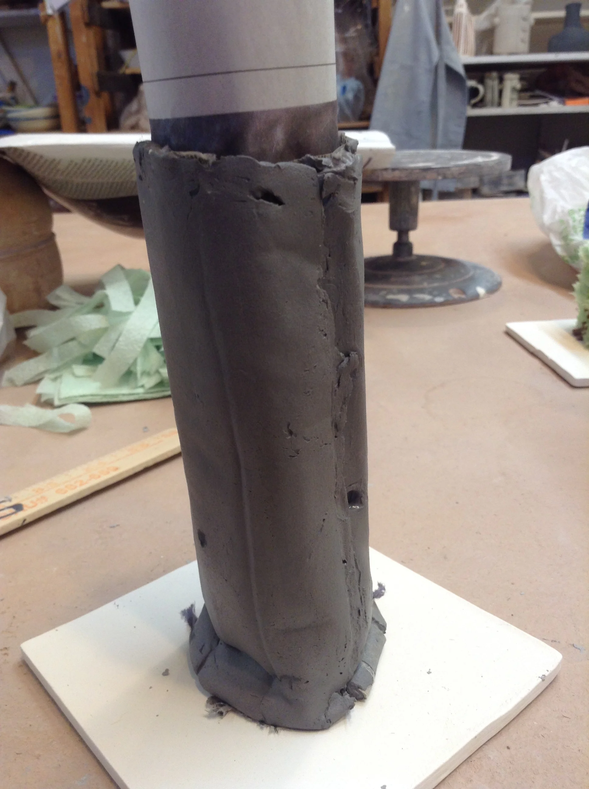 Self-supporting pasty column with lots of texture. Notice that there are air bubble tunnels all the way through the wall. This will probably be used much more deliberately to make walls with much more open spaces.