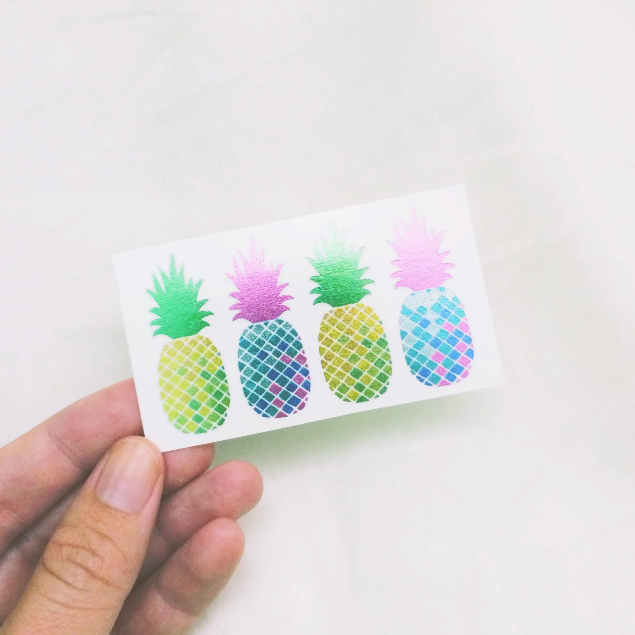 METALLIC PINEAPPLE TATTOOS (PACK OF 8)