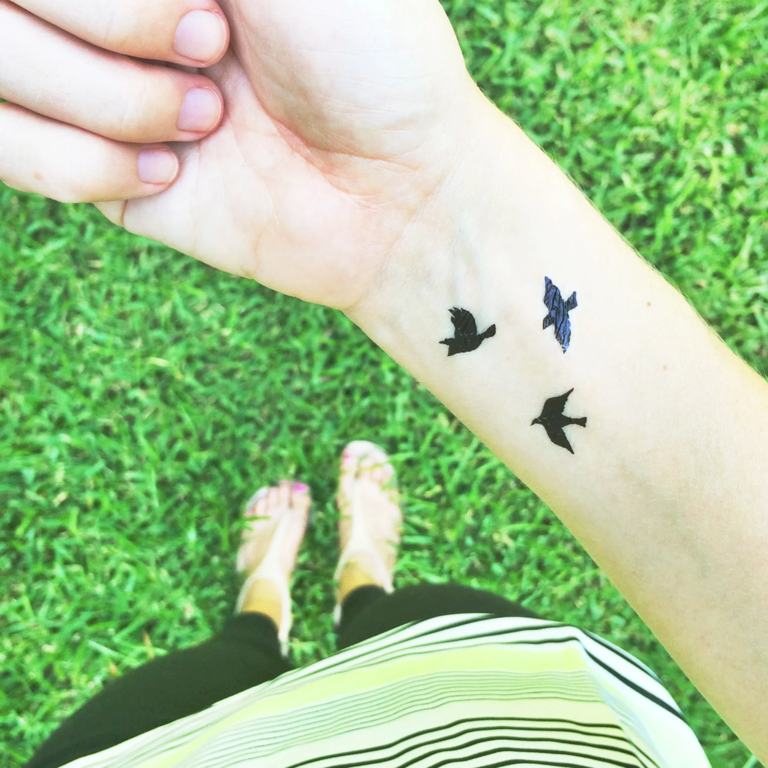 FLYING BIRDS TEMPORARY TATTOOS (PACK OF 12)