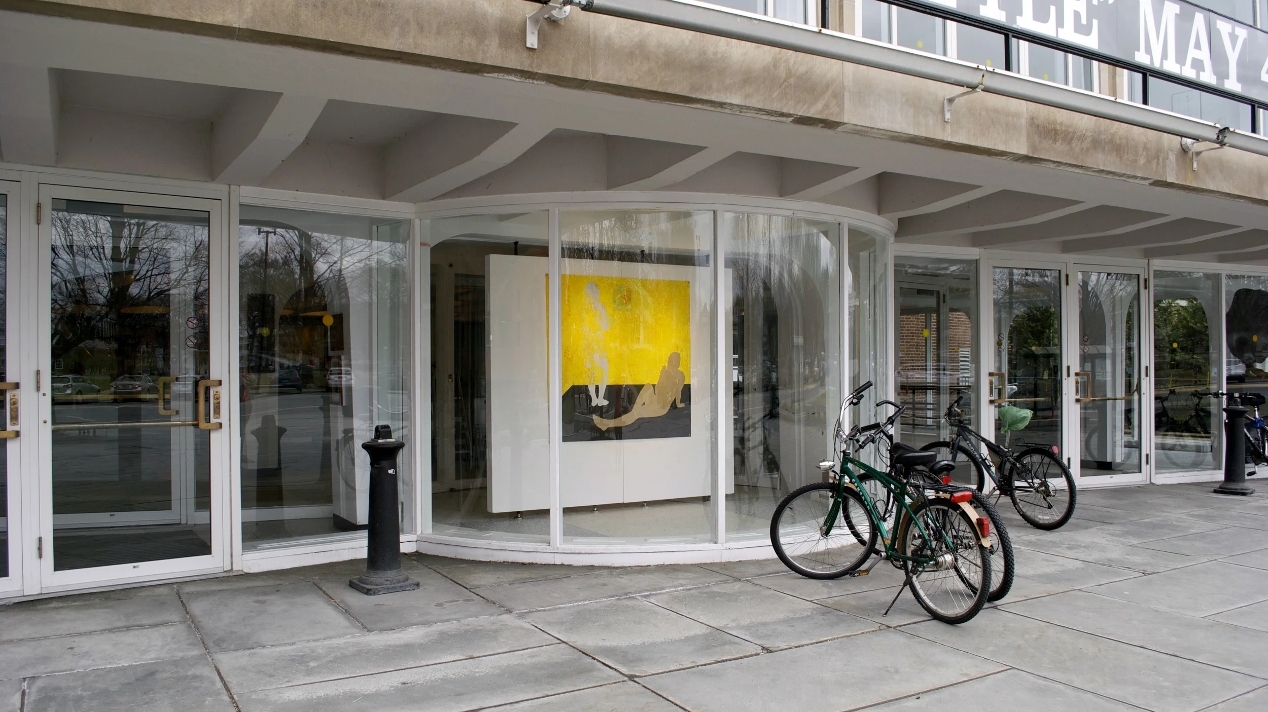 at half-past seven April 26 - May 29, 2014 Barrows Exhibition Rotunda, Hanover, NH Rotunda paintings invite reflection