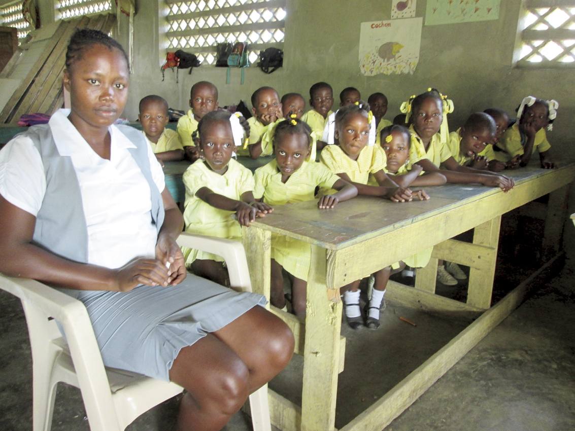 Marie Carminne Calix, now a teacher in the village of Ambas-Peres (where she was born), also graduated in 2005. 