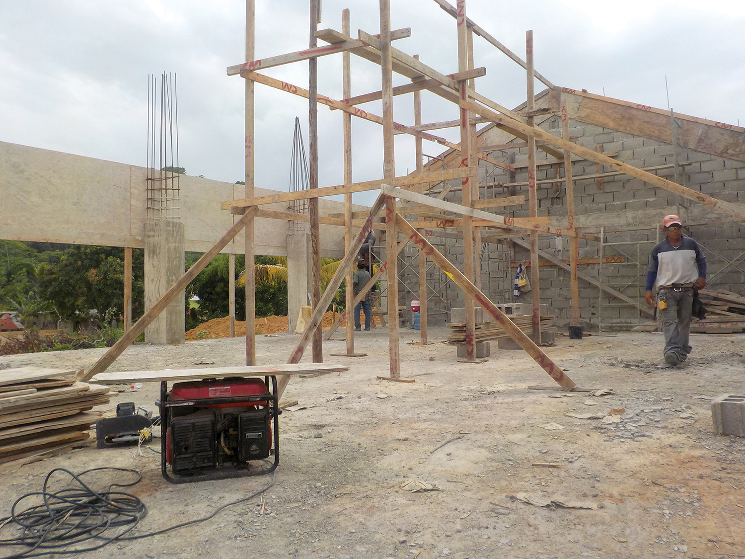 The entire construction of this new church is accomplished through local employment providing jobs to Dominicans. Due to our long-term vision to raise a generation of Christian leaders, this church will be a place for children and families to grow spiritually.