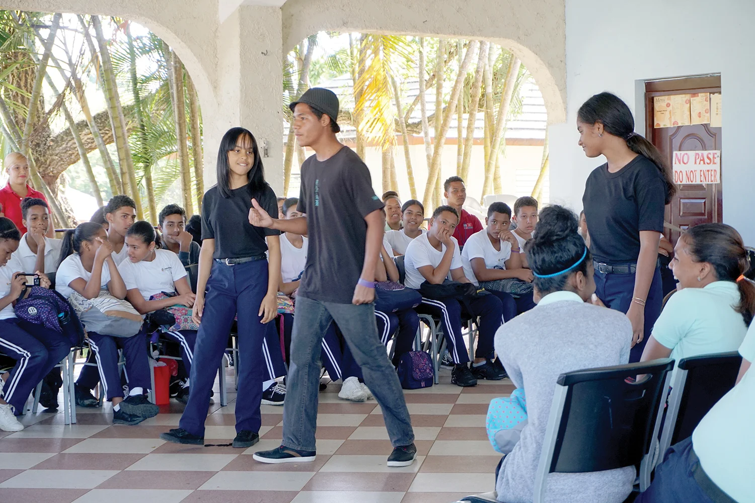 Chapel Services at Colegio Nueva Vida