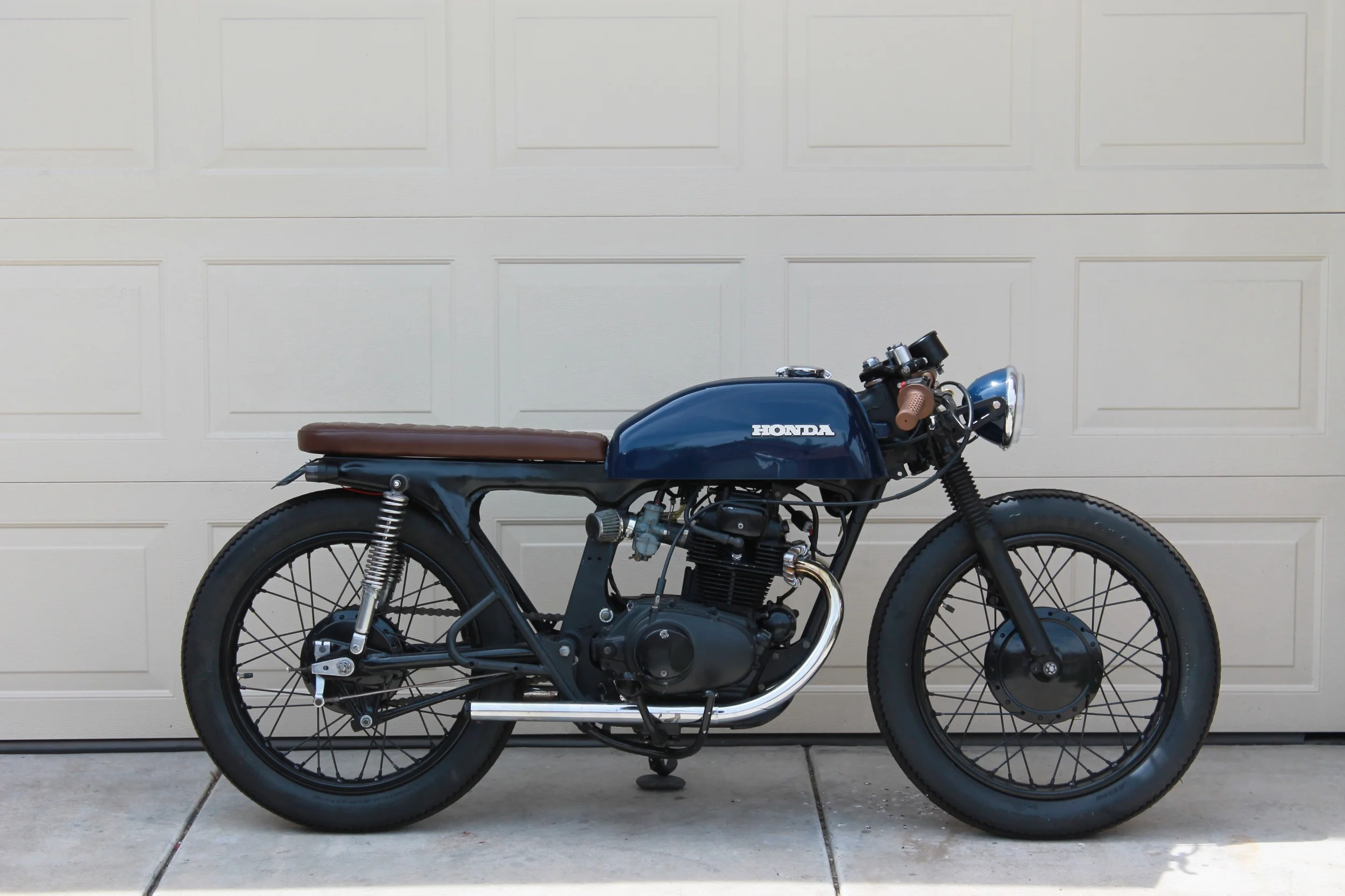 She still needs a few finishing touches in this pic. But we're pleased with how she has turned out. She sounds great and looks even better. She'll be perfect for ripping around the streets of Hollywood.