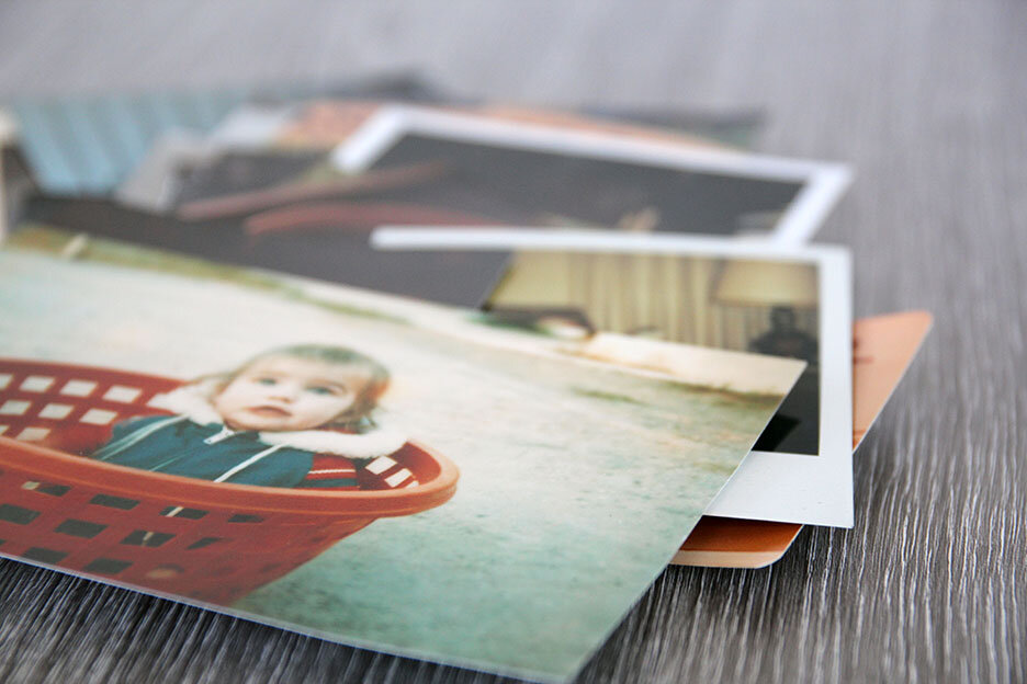 If writing a life story book seems overwhelming, write shorter stories from your life using some favorite family photos to jog your memory.