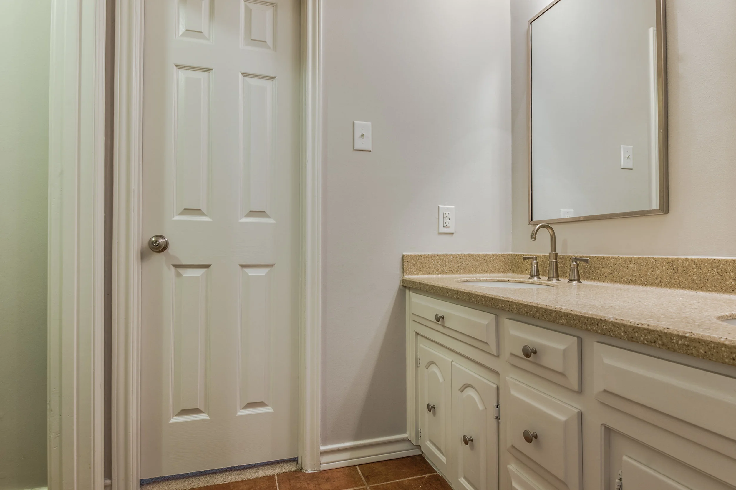 6427-brook-lake-dr-dallas-tx-High-Res-26.jpg
