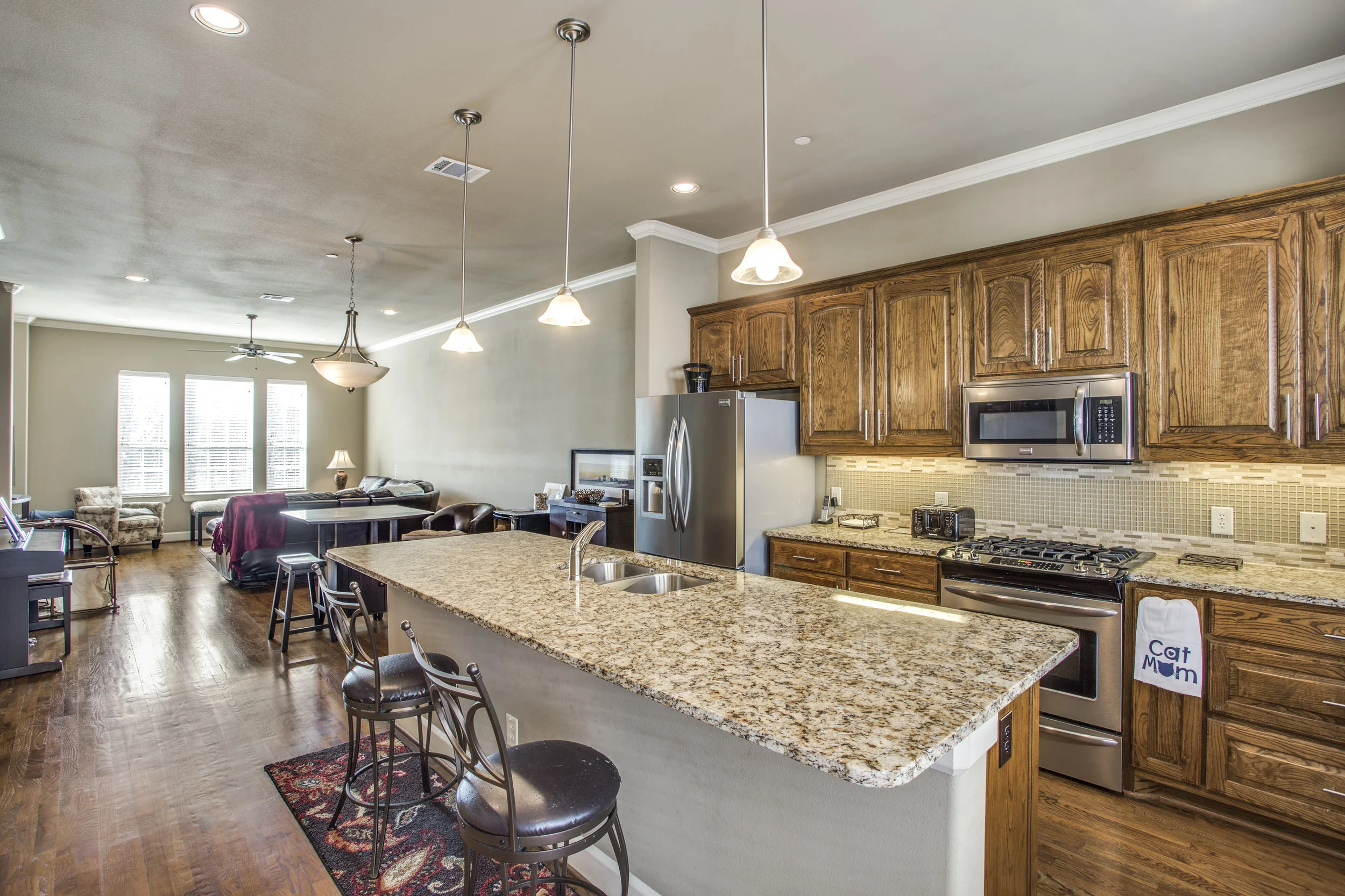 15850-quorum-dr-addison-tx-High-Res-8.jpg