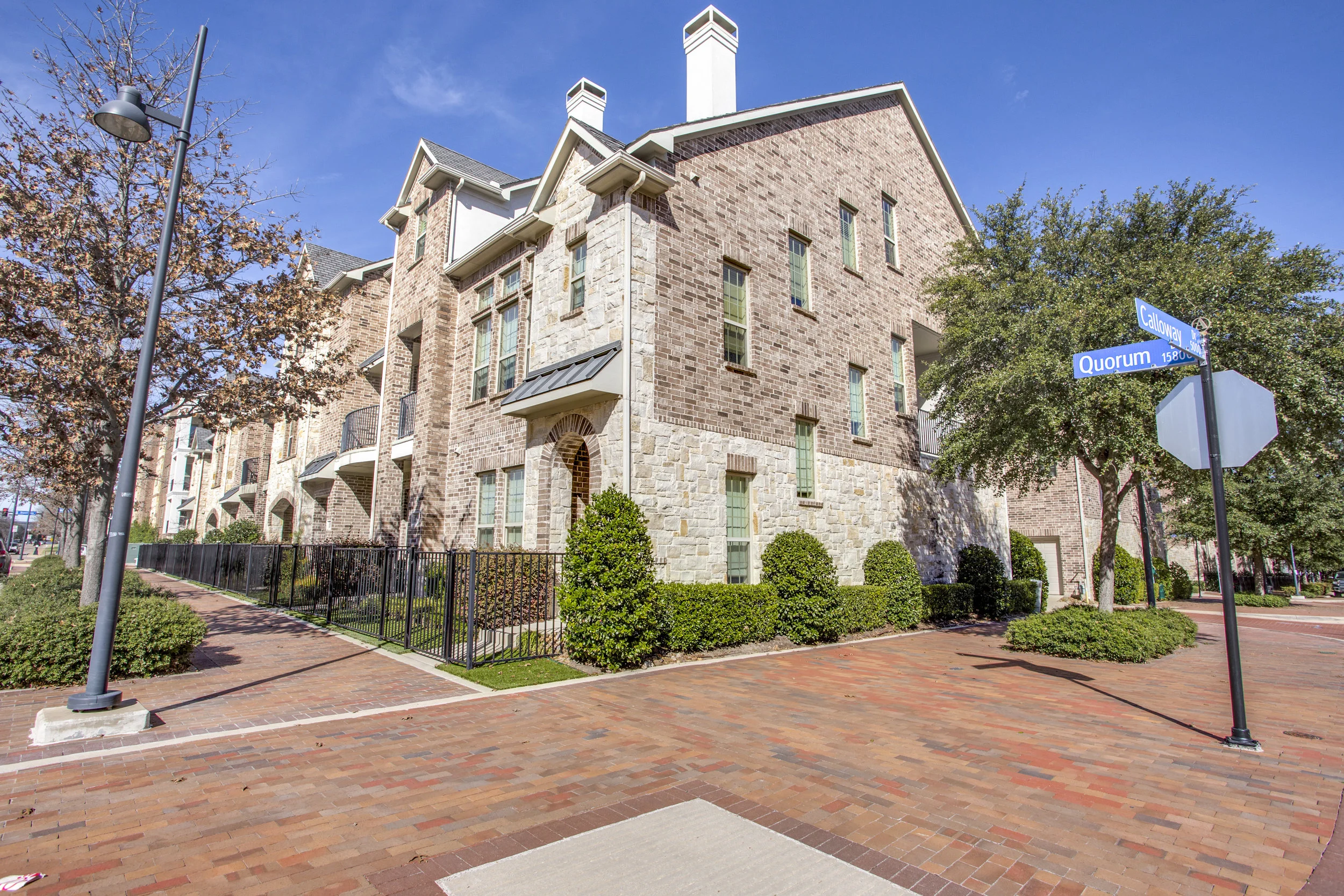 15850-quorum-dr-addison-tx-High-Res-21.jpg